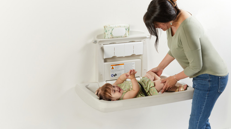 Rubbermaid Sturdy Station Baby Changing Table