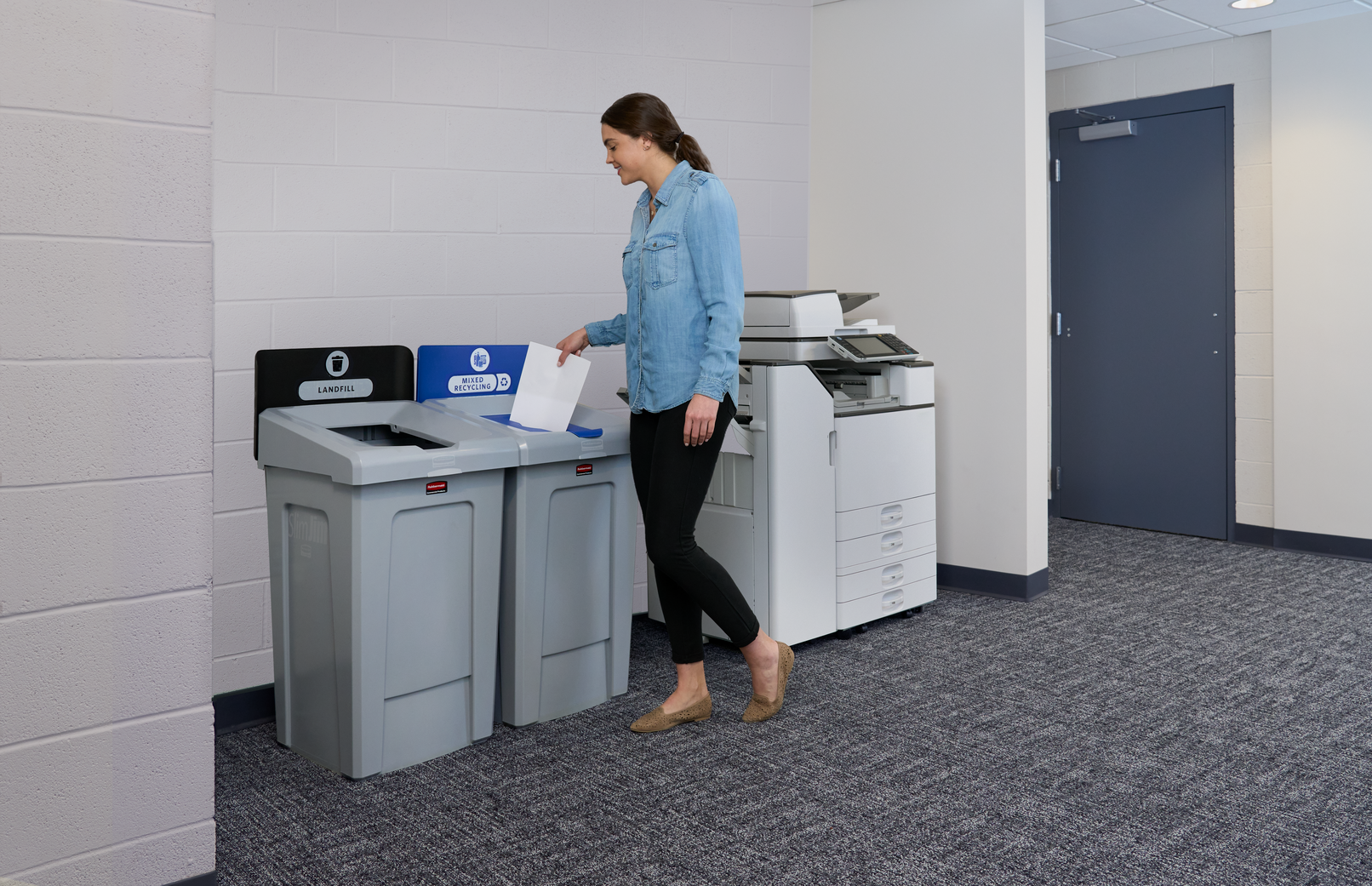 Rubbermaid Commercial Slim Jim Recycling Station Kit